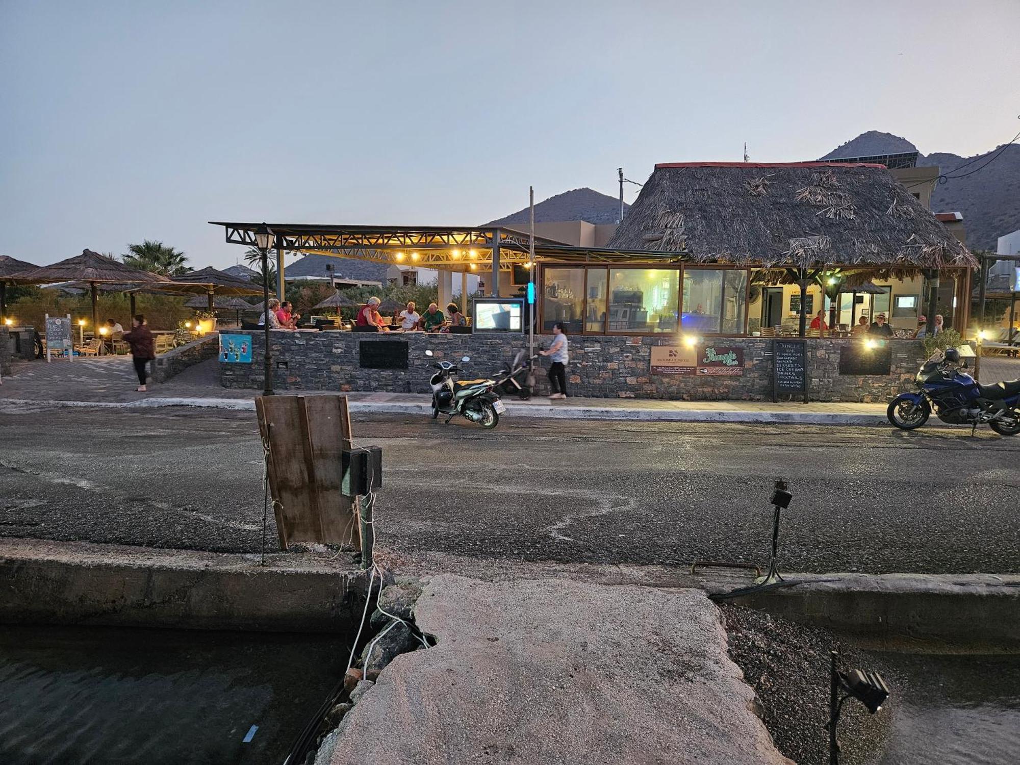 อีลอนดา ซันไรซ์ อพาร์ตเมนต์ Aparthotel เอลุนดา ภายนอก รูปภาพ