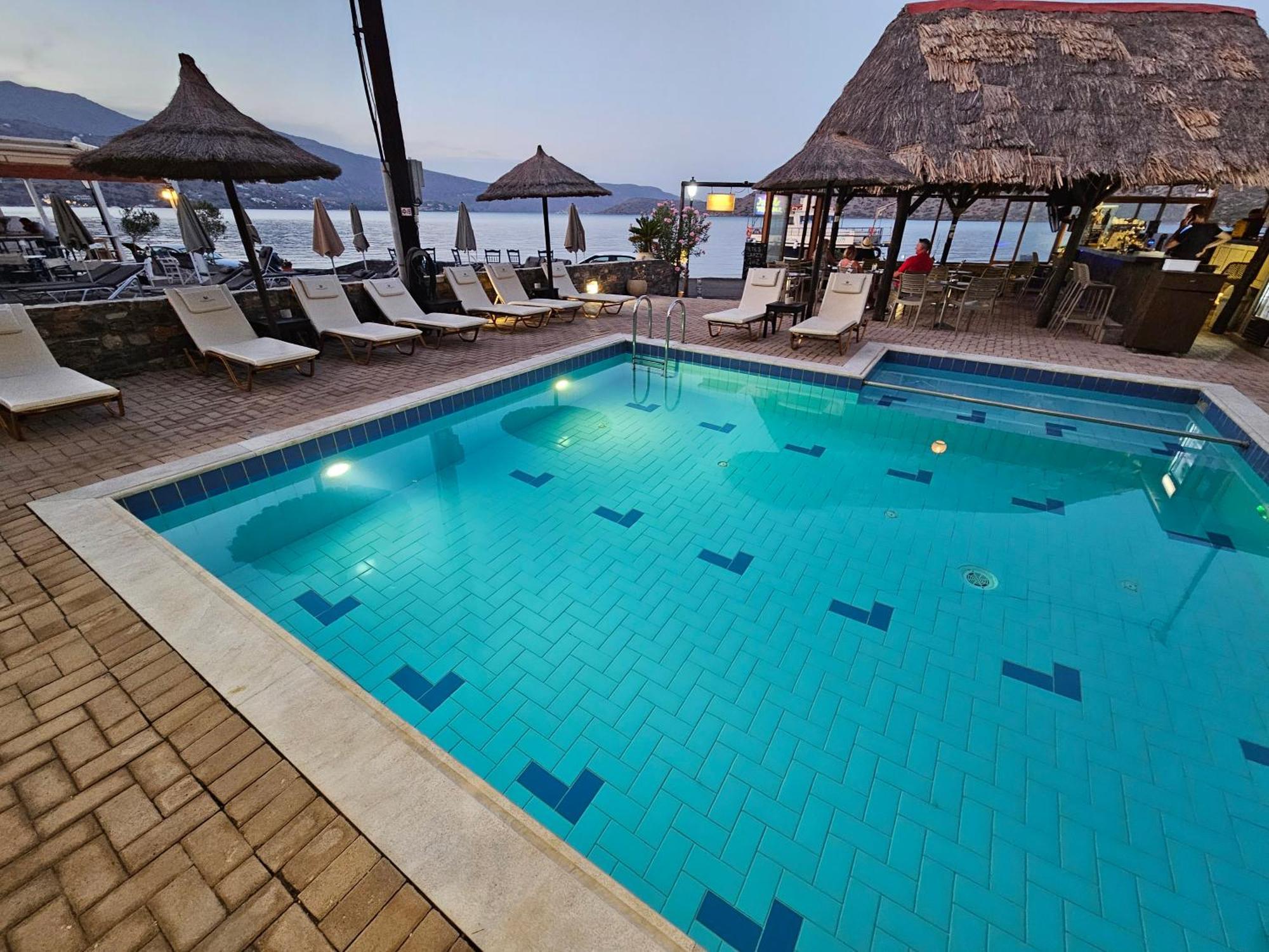 อีลอนดา ซันไรซ์ อพาร์ตเมนต์ Aparthotel เอลุนดา ภายนอก รูปภาพ