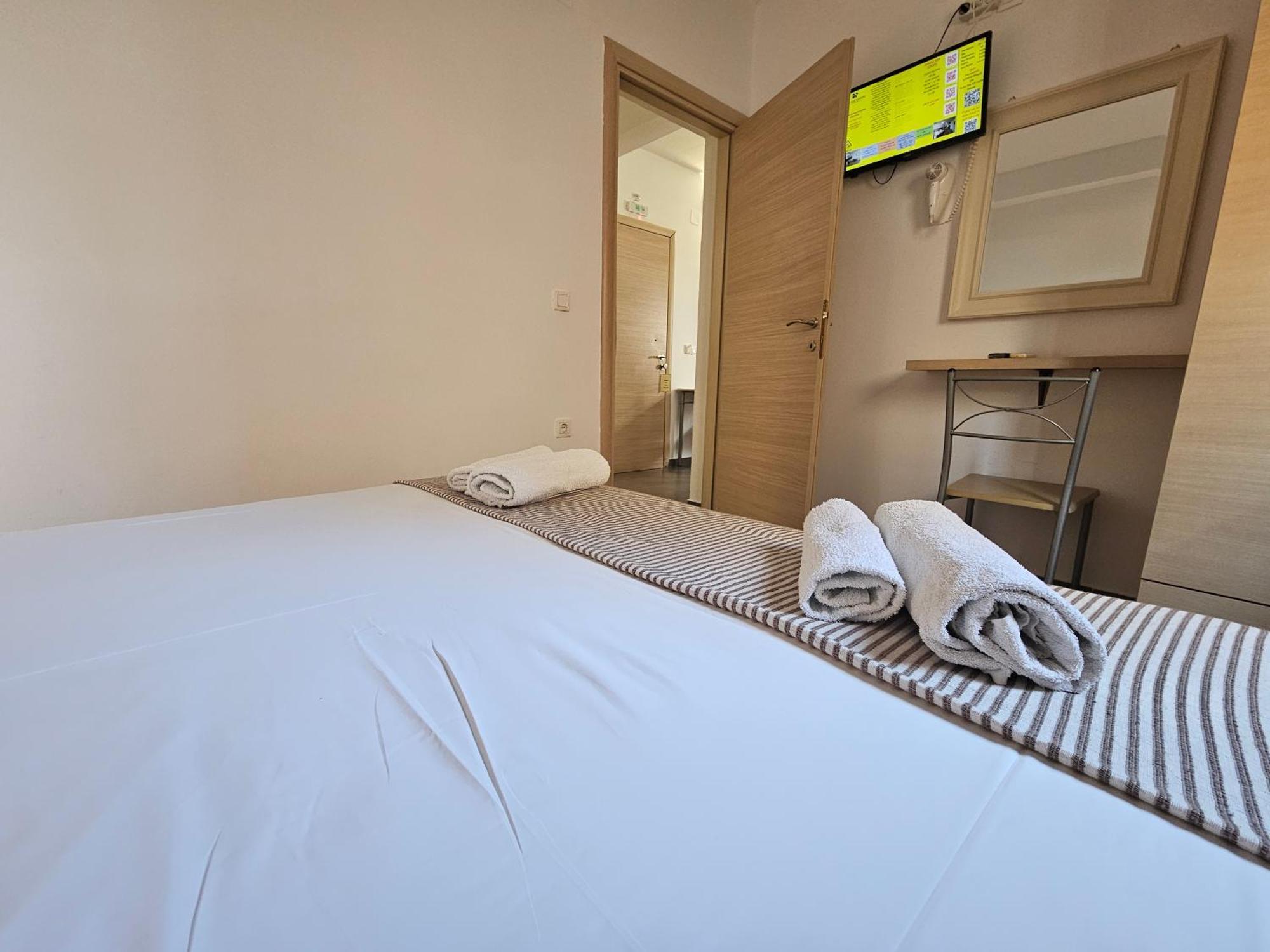 อีลอนดา ซันไรซ์ อพาร์ตเมนต์ Aparthotel เอลุนดา ภายนอก รูปภาพ