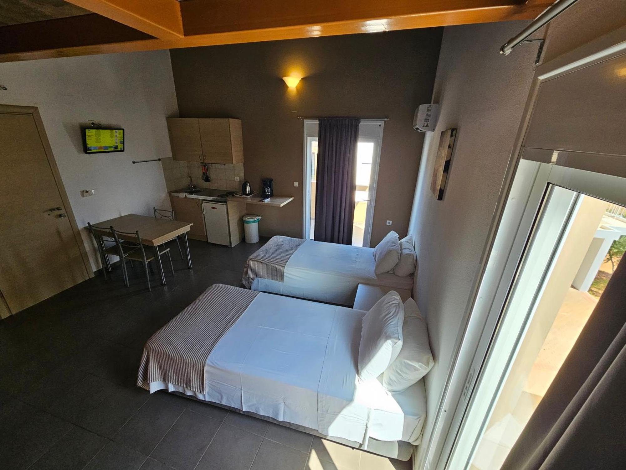 อีลอนดา ซันไรซ์ อพาร์ตเมนต์ Aparthotel เอลุนดา ภายนอก รูปภาพ