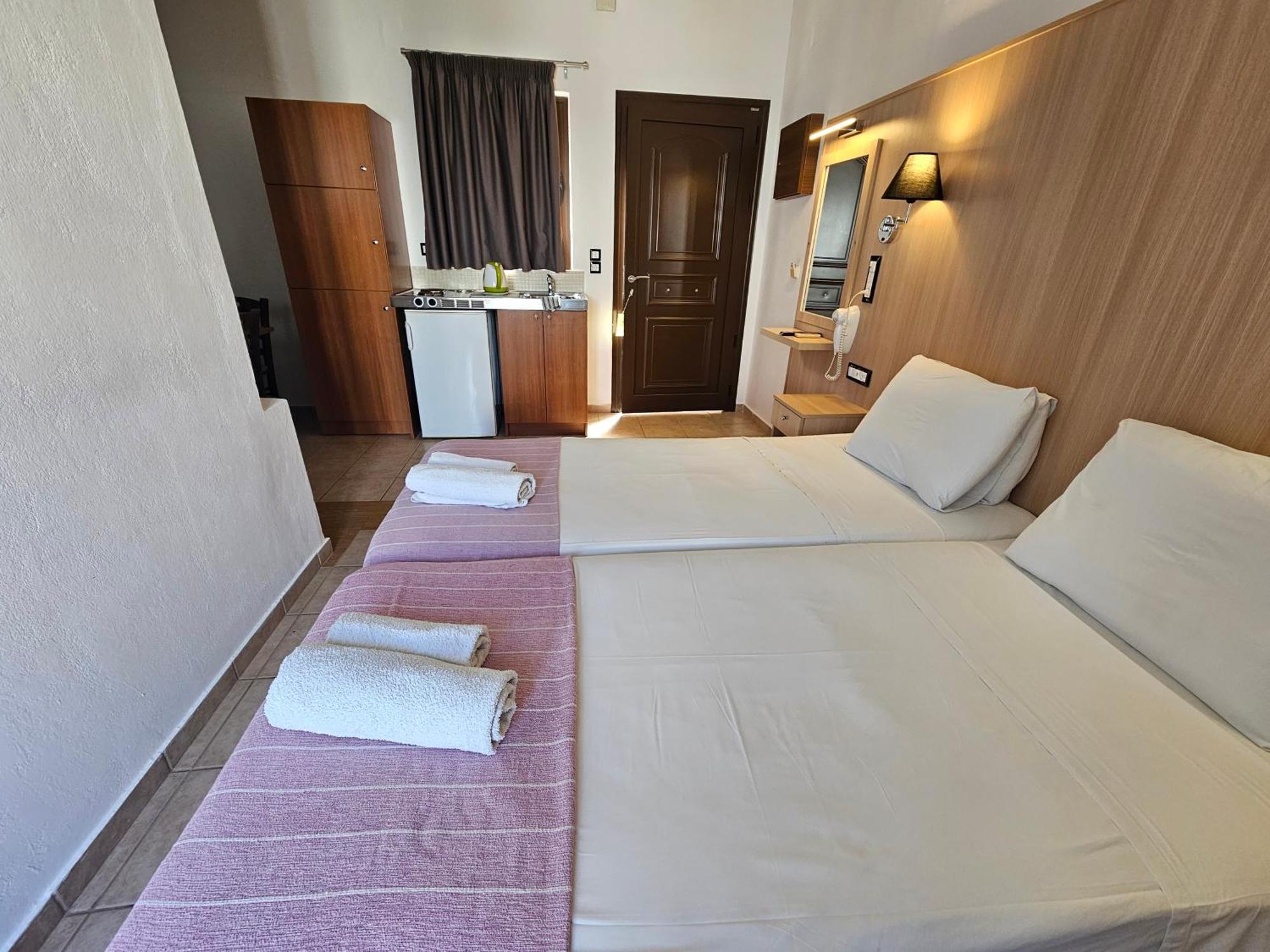 อีลอนดา ซันไรซ์ อพาร์ตเมนต์ Aparthotel เอลุนดา ภายนอก รูปภาพ